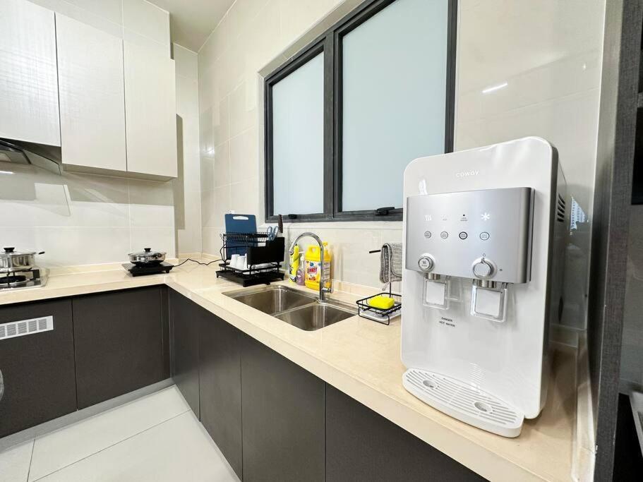 Seaview Sunset 3br Insstyle Dangabay Nearciq *